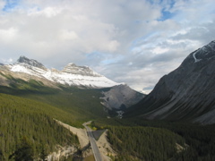 South on Icefields Parkway